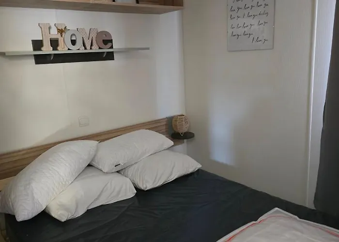 Kemping Family's Dream A Pied Mobile-home Confort Avec Terrasse Piscines Et Parc Aquatique *